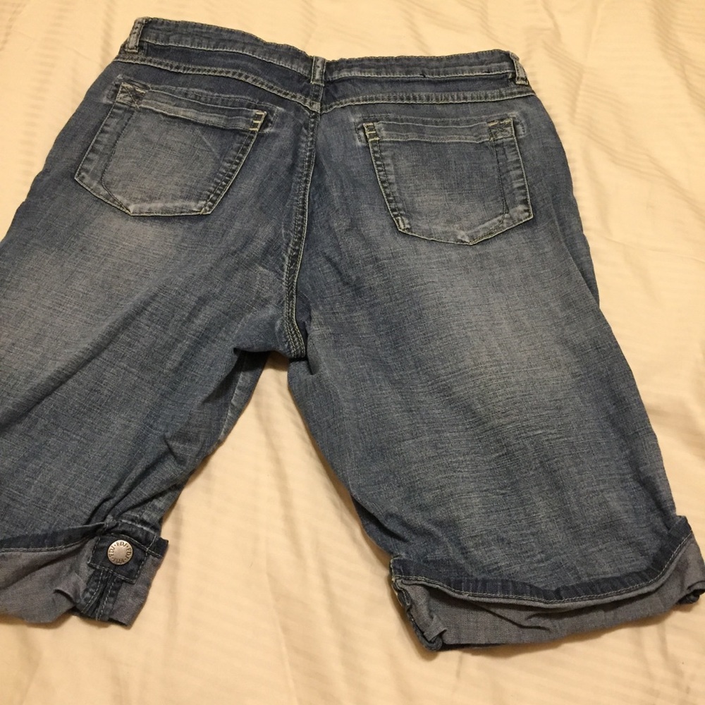 Short - Picture 2 of 5